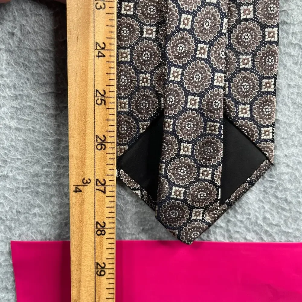 Courage Mens Awarehouse Necktie SIlk Geometric Gray Mens New NWT Tie NEW